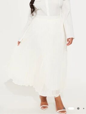 Fashion Nova White Pleated Midi Skirt